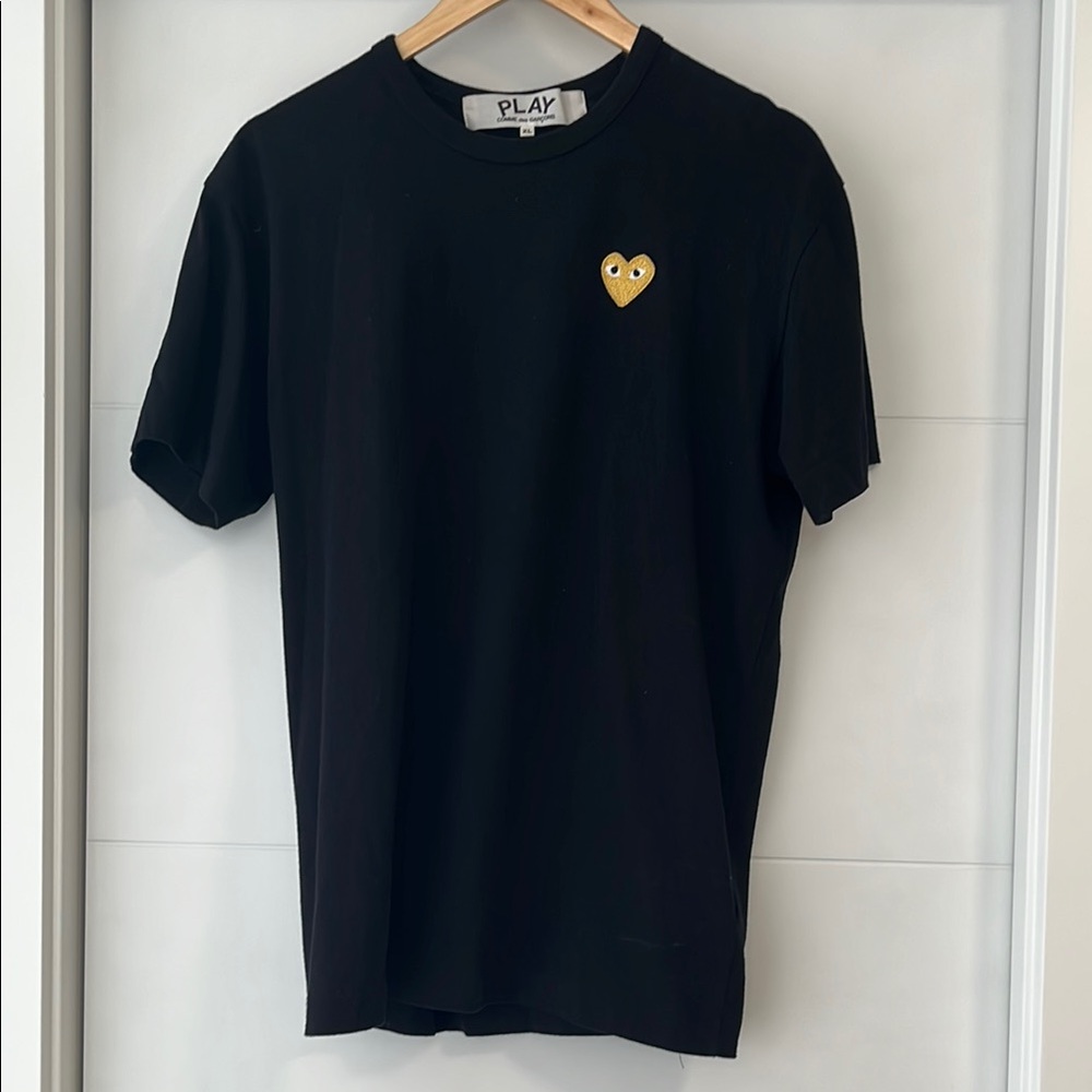CDG play Crewneck shirt with gold embroidered logo